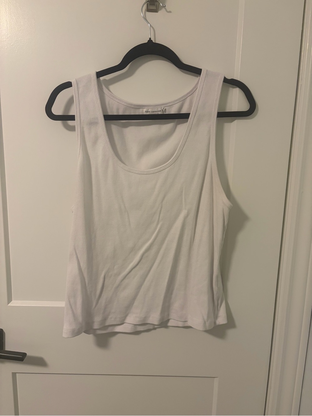 Good American White Scoop Neck Tank Top - Women's Classic Layering Tee